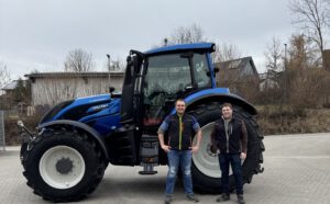 Valtra Schlepper T175A